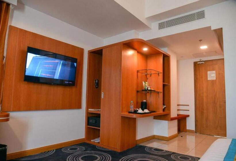 اتاق لوکس با تخت بزرگ, Ritz Grand Hotel Mandalay