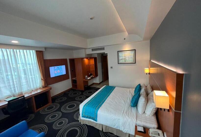 اتاق لوکس با تخت بزرگ, Ritz Grand Hotel Mandalay