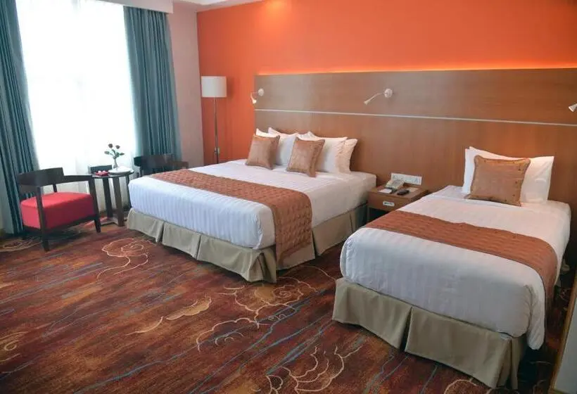اتاق خانوادگی, Ritz Grand Hotel Mandalay