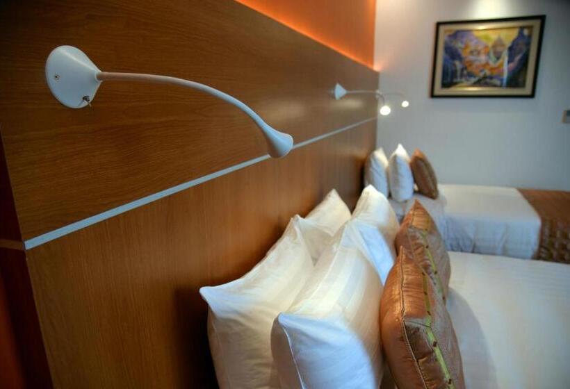 اتاق خانوادگی, Ritz Grand Hotel Mandalay