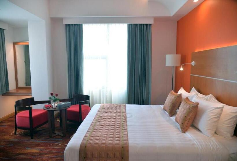 اتاق خانوادگی, Ritz Grand Hotel Mandalay