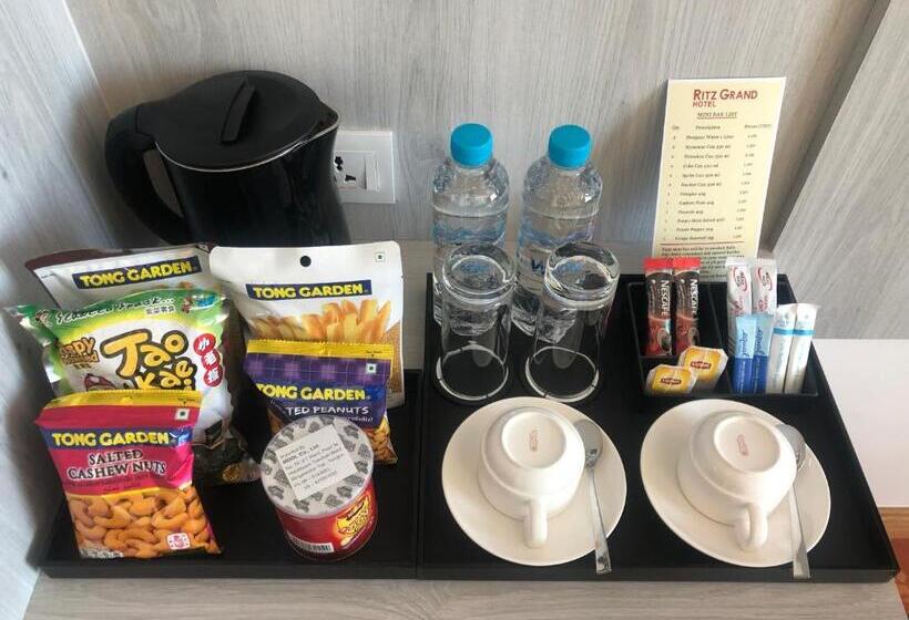 اتاق سوپریور با چشم‌انداز شهر, Ritz Grand Hotel Mandalay