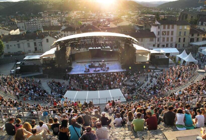 스탠다드 스튜디오, Revigora