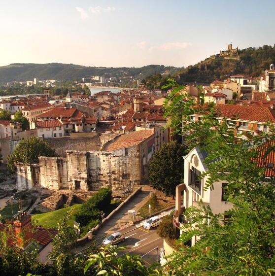 침실 1개 테라스 아파트, Revigora