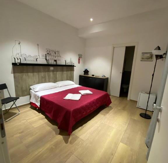 اتاق استاندارد با تخت بزرگ, Handy