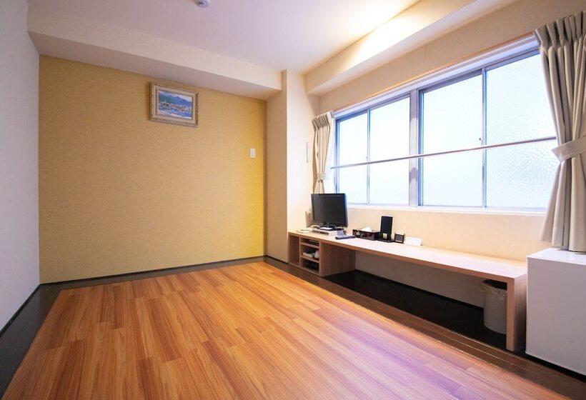 غرفة قياسية, Kudou Oita