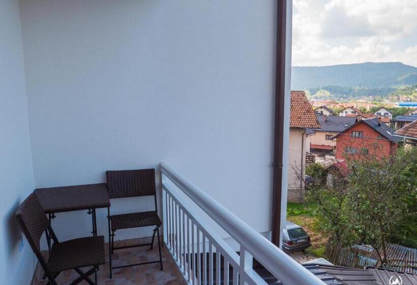 اتاق اجرایی سه نفره, Bergkranc Hotel & Resort