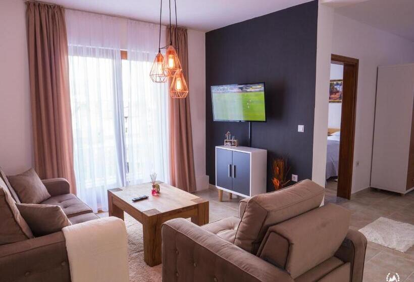 اتاق اجرایی سه نفره, Bergkranc Hotel & Resort