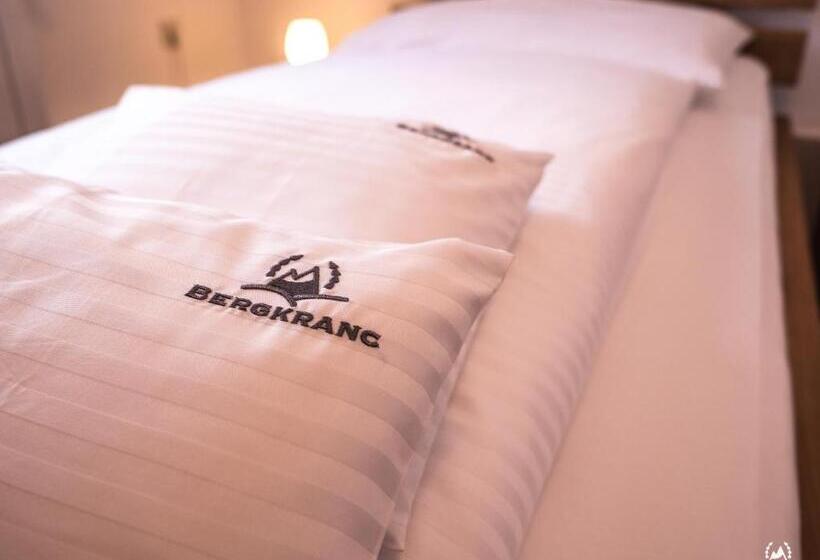اتاق اجرایی سه نفره, Bergkranc Hotel & Resort