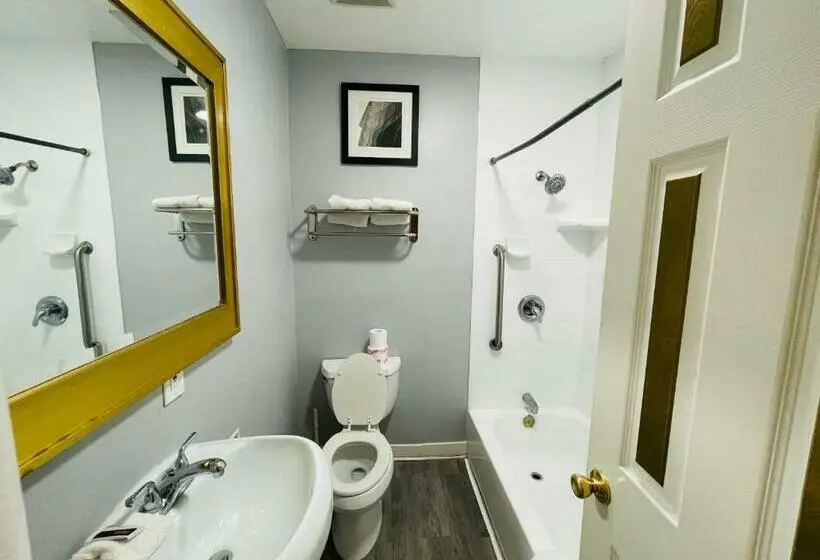 キングサイズベッドのスイートルーム, Casa Blanca Inn & Suites Whittier