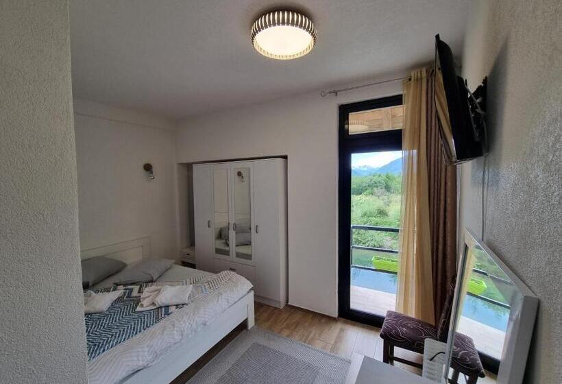 اتاق استاندارد با چشم‌انداز دریاچه, & Restaurant Ada