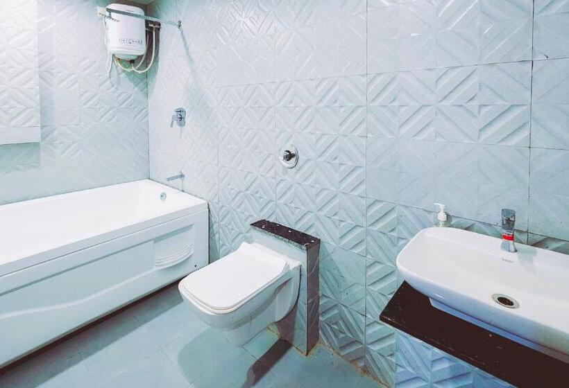 Sviitti Poreallas, Nova Hotel New Crossroad