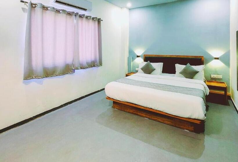 Sviitti Poreallas, Nova Hotel New Crossroad