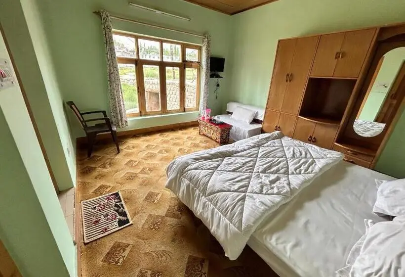 اتاق استاندارد, Nilza Guest House