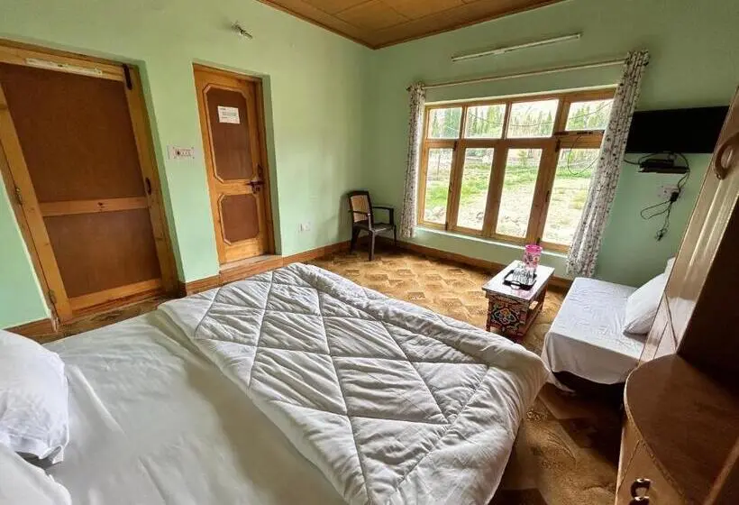 اتاق استاندارد, Nilza Guest House