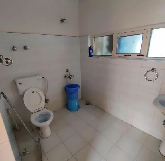 اتاق استاندارد چهار تخته, Nilza Guest House