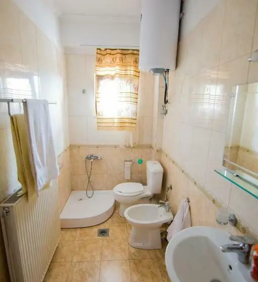 اتاق لوکس با بالکن, Dea Hotel 2002