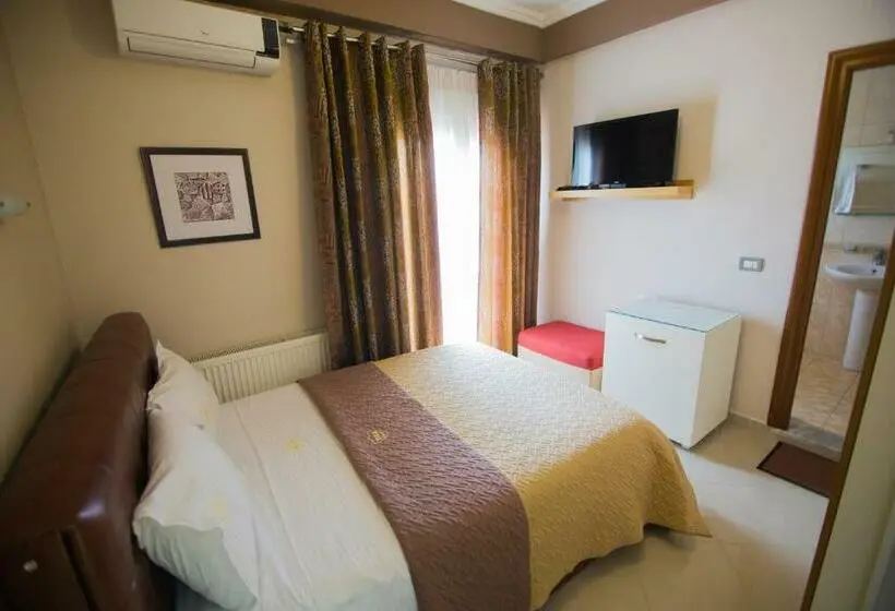 اتاق لوکس با بالکن, Dea Hotel 2002