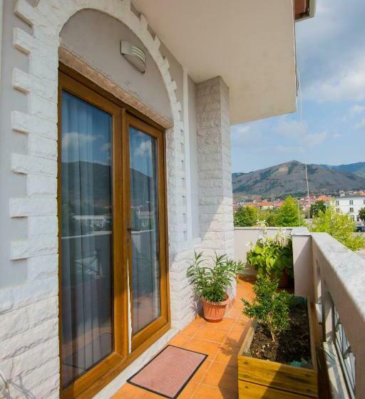 Standart Oda, Dea Hotel 2002