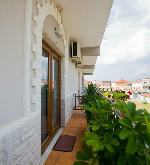 Üç Kişilik Standart Oda, Dea Hotel 2002