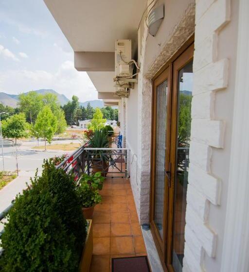 Üç Kişilik Rahat Oda, Dea Hotel 2002