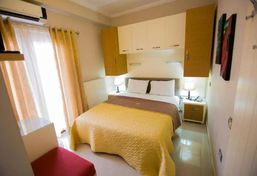 اتاق کلاسیک سه تخته, Dea Hotel 2002