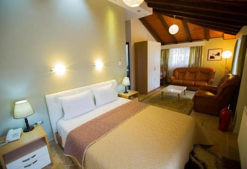 سوئیت با بالکن, Dea Hotel 2002