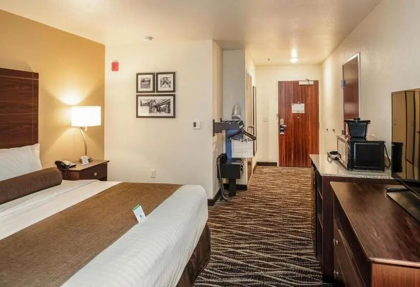 身障者適用キングサイズベッドルーム, Cobblestone Inn & Suites  Fairfield Bay