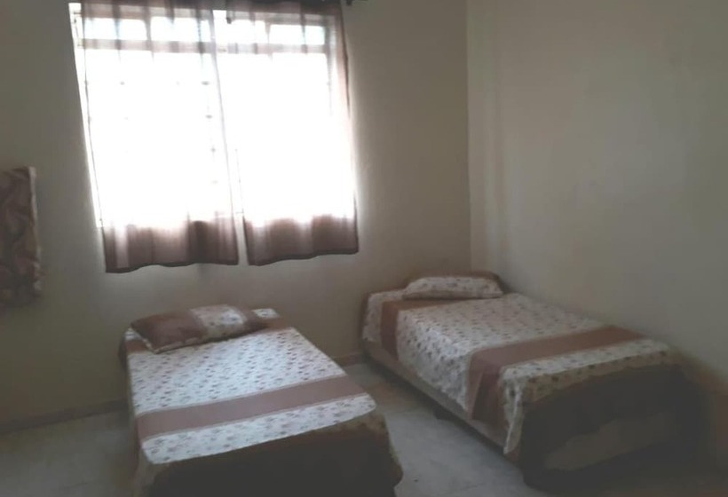 اتاق استاندارد با سرویس بهداشتی مشترک, Santa Marta