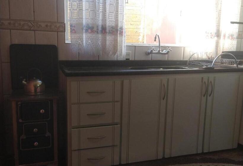 דירת חדר בקומת קרקע, Pousada Kolonisten Haus