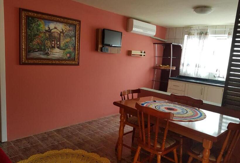 דירת חדר בקומת קרקע, Pousada Kolonisten Haus