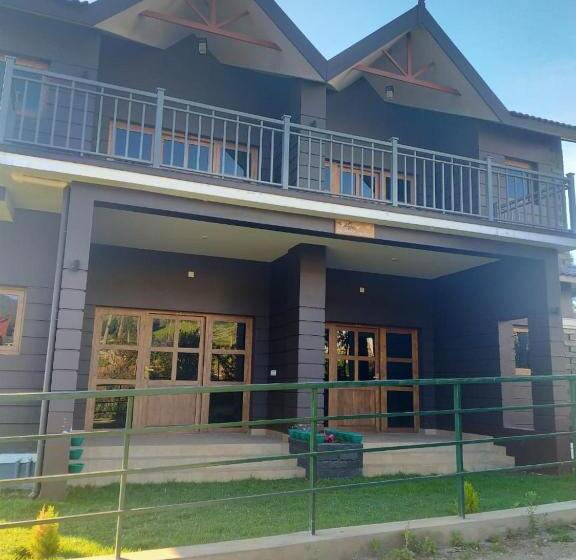 Quarto Estandar Cama King, Logan Camp Ooty