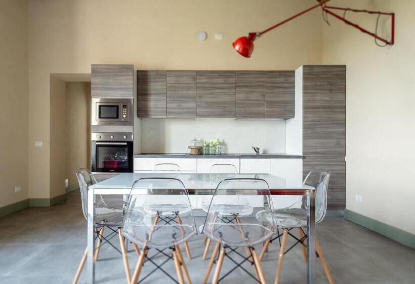 Люкс Вид на Сад, B&b Dimora De Roteris