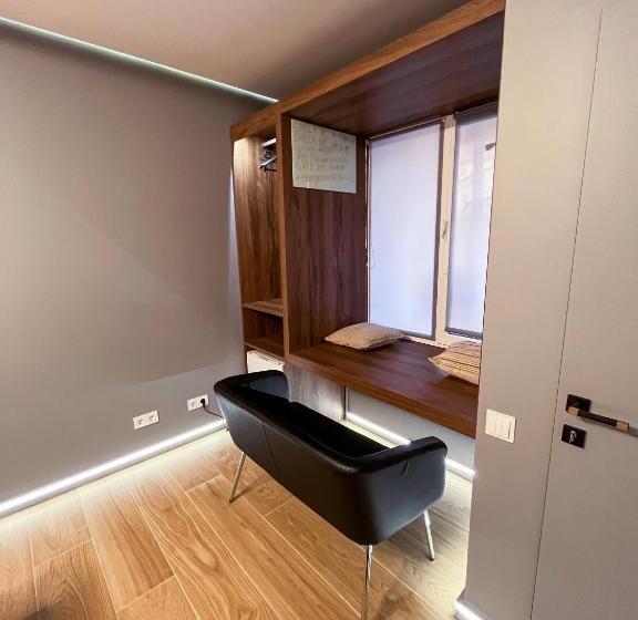 اتاق لوکس سه تخته, 77/5