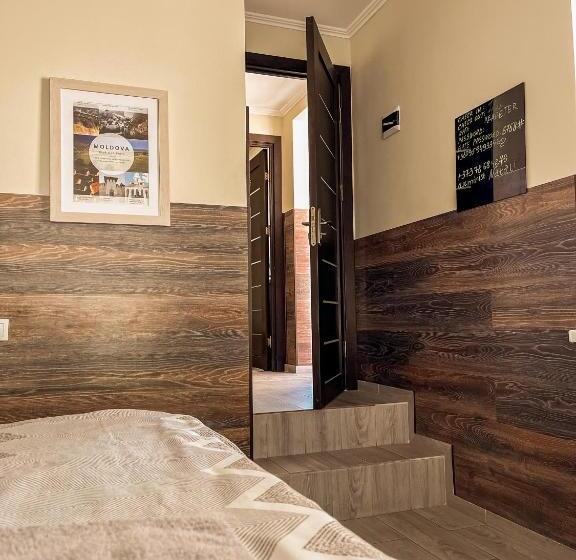 اتاق کلاسیک سه تخته, 77/5