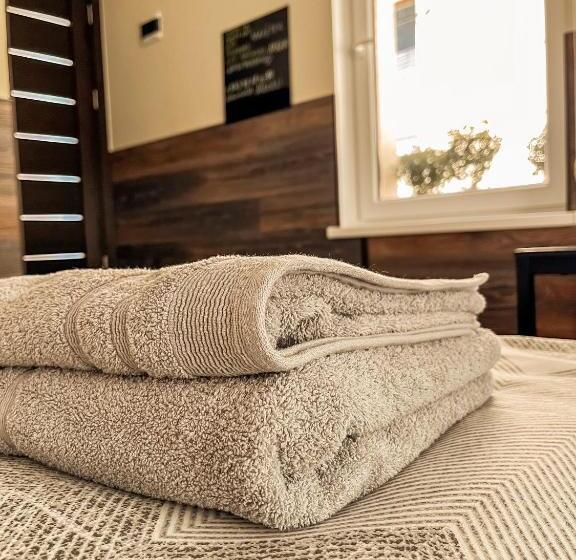 اتاق کلاسیک سه تخته, 77/5