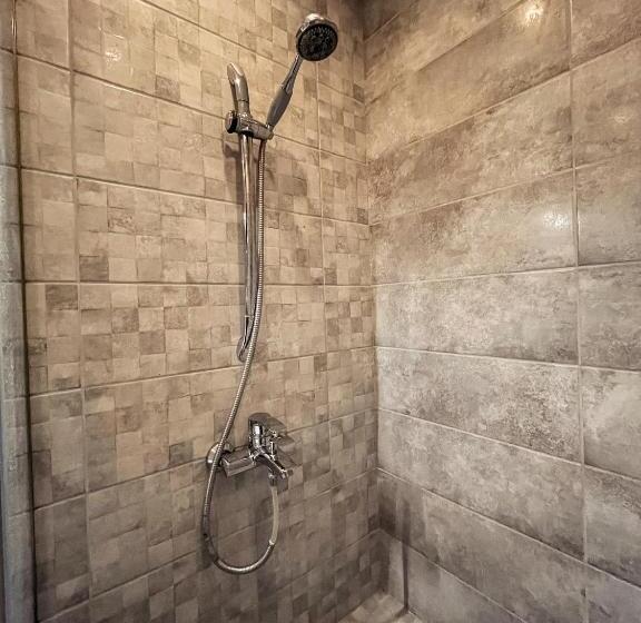 اتاق کلاسیک سه تخته, 77/5