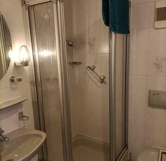 스탠다드 룸, Restaurant Babylon