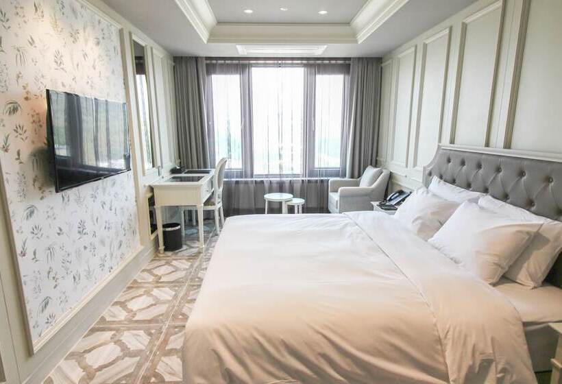 חדר אקזקיוטיב, Golden Tulip Ever Yongin