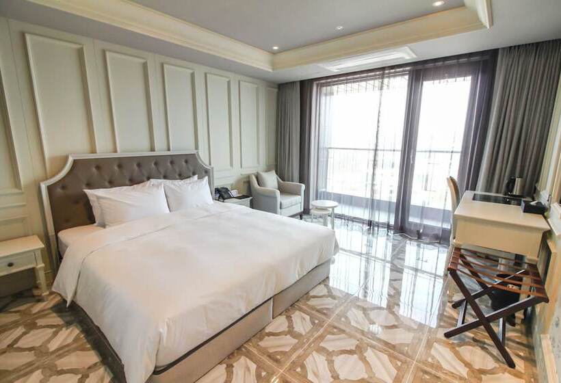 חדר אקזקיוטיב, Golden Tulip Ever Yongin