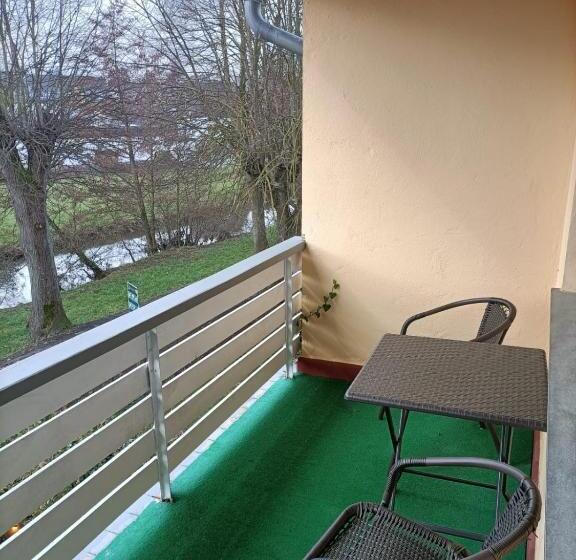 스탠다드 발코니 룸, Restaurant Babylon