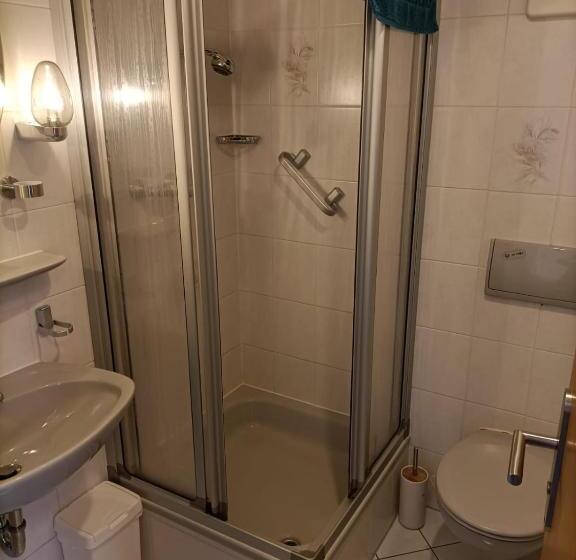 스탠다드 발코니 룸, Restaurant Babylon