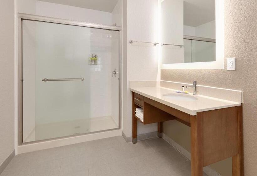 带大床的套房, Staybridge Suites   San Antonio   Schertz, An Ihg