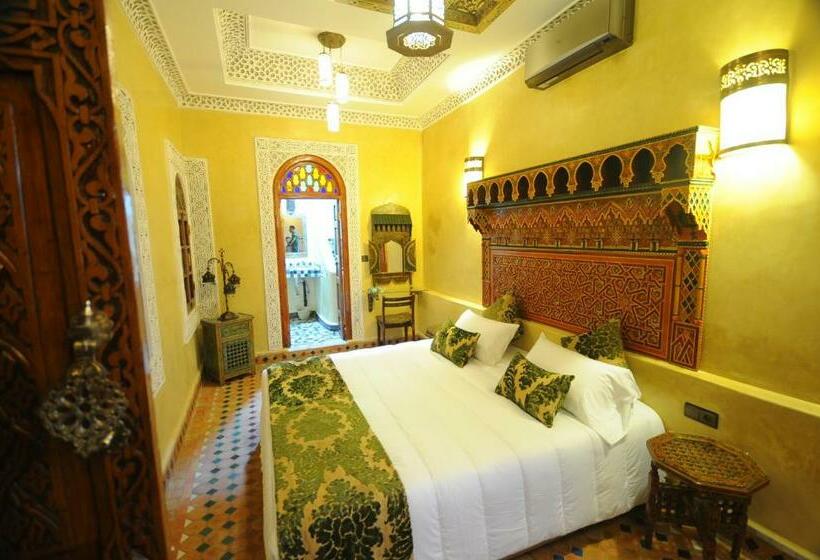 اتاق راحتی سه تخته, Riad Mama H&k