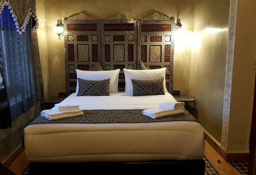 اتاق راحتی سه تخته, Riad Mama H&k