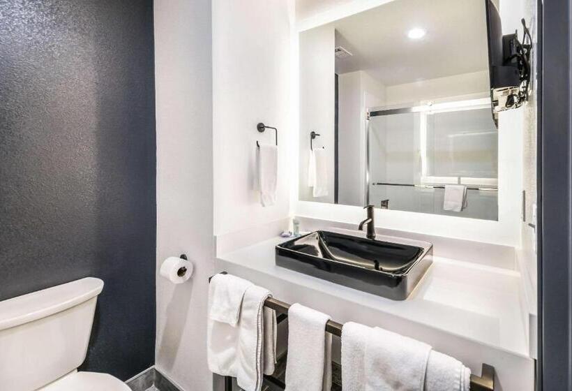 חדר סטנדרט עם מיטת קינג, Hy Lo Hotel, Ascend Hotel Collection