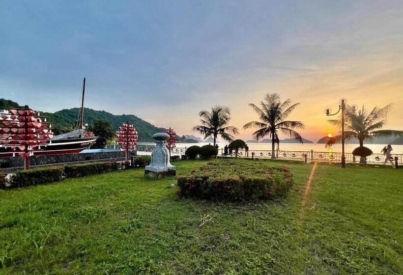 اتاق استاندارد با 2 تخت دوبل, Phoenix Flower