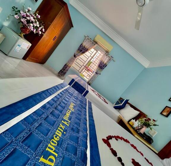 اتاق اساندارد با چشمانداز جانبی به دریا, Phoenix Flower