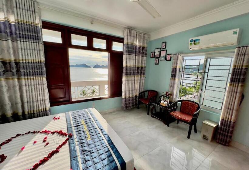 اتاق لوکس با چشمانداز دریا, Phoenix Flower