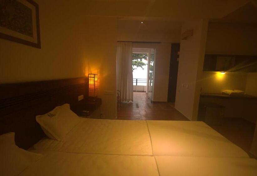 اتاق لوکس با چشم‌انداز دریا, Thanal Beach Resort